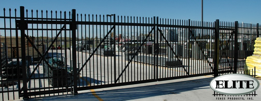 How Much Does an Aluminum Fence Cost? (2024)